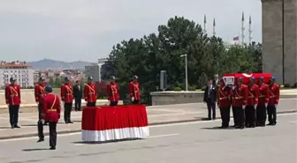 Eski Bakan Nihat Kitapçı Ankara'da Toprağa Verildi