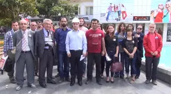 CHP'li Gençler AK Parti'ye Baret Bıraktı