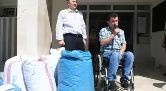 Kız Meslek Öğrencilerinden Mavi Kapak Yardımı