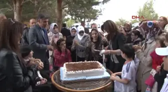 Erzurum'da Engellilerin Tekerlekli Sandalye Sevinci