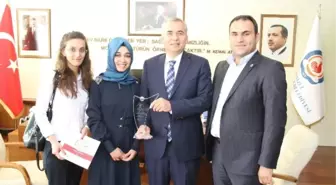 Başkan Zolan'a 'Genç Dostu' Ödülü