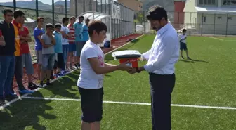 Hozat Belediyesinden Futbol Okuluna Yardım