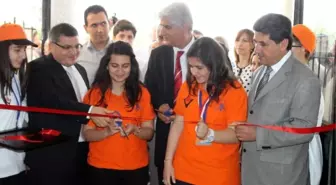 Mersin Anadolu Lisesi'nde Tubitak Bilim Fuarı