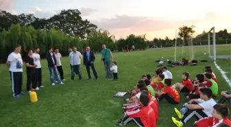 Gökhan Güleç Gürsu Belediye Spor Kulübü U-11 Takımı ile Buluştu