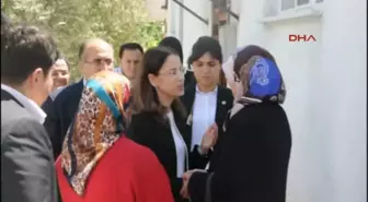 Bakan İslam'dan Ailelere Taziye Ziyareti