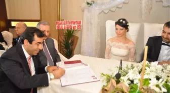 Mersin Valisi Güzeloğlu Nikah Şahidi Oldu