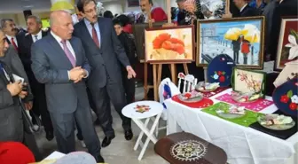 Palandöken Belediyesi Recep Tayyip Erdoğan Kültür Merkezinin İlk Kursiyerleri Hünerlerini Sergiledi