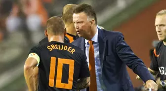 Louis Van Gaal'ın Brezilya'da Tek İhtimali Var O da Sneijder