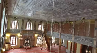 30 Yıl Aradan Sonra Aziz Mahmud Hüdayi Camii Yeniden Restore Edildi