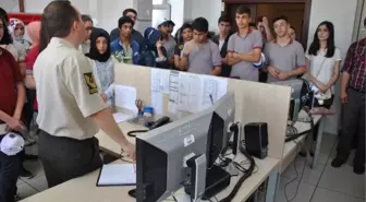 Öğrenciler Sakarya İl Jandarma Komutanlığı'nı Gezdiler