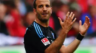 Van Der Vaart'a Aile Engeli!