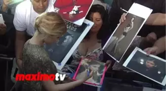 Kate Mara Signs Autographs For The Mob Of Fans At Transcendence Premiere