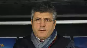 Akhisar Belediyespor Mustafa Reşit Akçay ile İmzalıyor