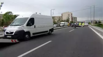 Erciş'te Trafik Kazası: 1 Ölü, 3 Yaralı