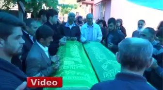 İskeleden Düşen Baba ile Oğlu Son Yolculuğuna Uğurlandı