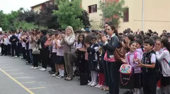 Ataşehir'li Öğrencilerden Somalı Arkadaşlarına Anlamlı Bağış