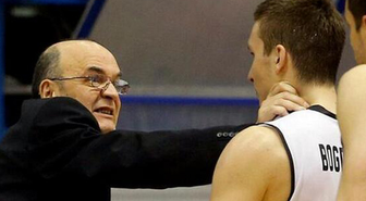 Basketbol Antrenörü Vujosevic, Oyuncusunun Boğazını Sıktı