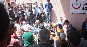 BDP Konvoyunda Kaza: 6 Yaralı