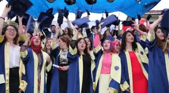 Saruhanlı MYO'da Mezuniyet Töreni