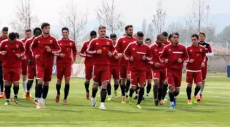 Kayserispor, 4 Futbolcuyla Yollarını Ayırdı