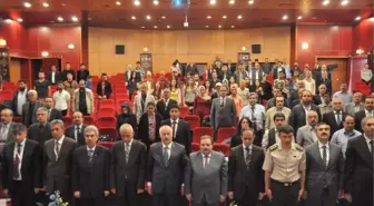 Ahlat'ta 'Arap Harfli Yazıtlar ve Ahlat Mezar Taşları' Çalıştayı Başladı