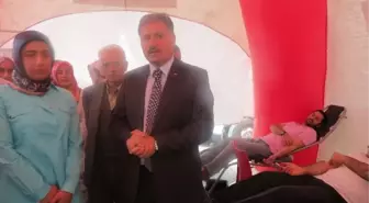 AK Parti Kadın Kollarından Kan Bağış Kampanyası