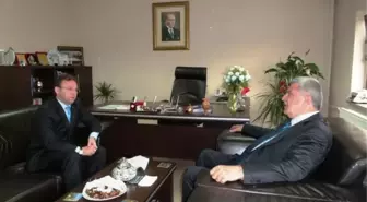 Başkan Karaosmanoğlu Kültür ve Turizm Müdürü Kesen'i Ziyaret Etti