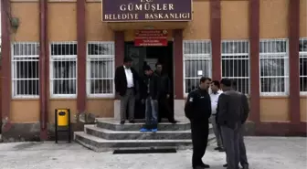 Belediye Başkanının Odası Kundaklandı