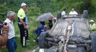Otomobil Uçuruma Yuvarlandı: 5 Yaralı