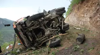 Tokat'ta Vinç Devrildi: 1 Ölü, 2 Yaralı