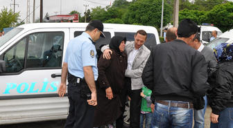 Trenle Peronun Arasına Sıkışan Kişi Öldü