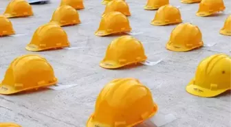 Adana'da 301 Madenciye Kasklı Anma
