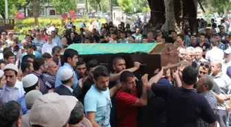 Ankarasporlu Futbolcu Sedat Yüce Amasya'da Toprağa Verildi