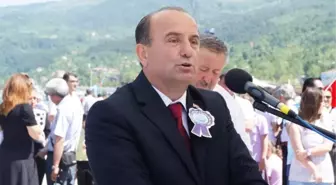 Başkan Uzuner'den Kahramanlık Günü Kutlaması