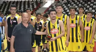 Basketbol Erkekler Gençlik Turnuvası Sona Erdi