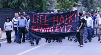 Hdp'li Grup Yürümek İstedi Polis İzin Vermedi