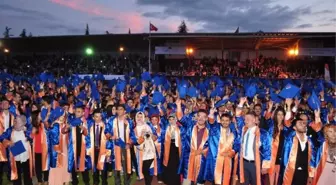 Hitit Üniversitesi'nde Mezuniyet Sevinci