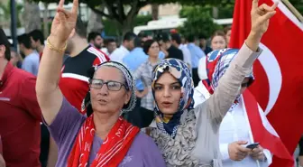 Adana Ülkü Ocakları'ndan Bayrak Tepkisi