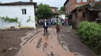 Sındırgı'da Sağanak Yağış Kırsal Mahallelerde Etkili Oldu