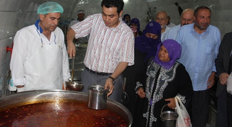 22 Yıldır 5 Bin Kişiye Sıcak Yemek