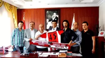 Sarıgöl Gençlerbirliği Belediyespor Taraftarlar Derneği, Başkan Selçuk'u Ziyaret Etti