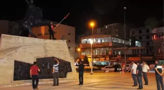 Türk Bayrağın İndirilmesini Protesto İçin İntihara Kalkıştı