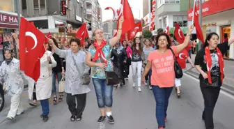 Ayvalık'ta Bayrak Mitingi