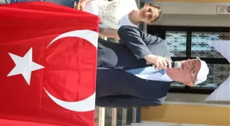 Minik Eller Gelecekleri İçin Fidan Dikti