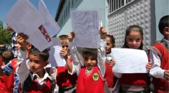 Samsun'da Öğrencilerin Karne Sevinci