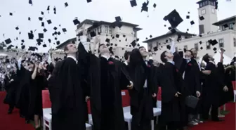 Koç Üniversitesi'nde Mezuniyet Töreni