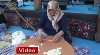 5 Ton Mantıyı' Afiyetle Yediler