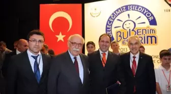 Mucit Öğretmene Bakan Avcı'dan Plaket