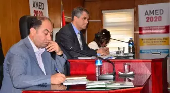 Büyükşehir Belediyesinin Muhtarlarla Toplantısı Sürüyor