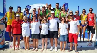 Çeşme'de Beach Volley Turnuvası Sona Erdi